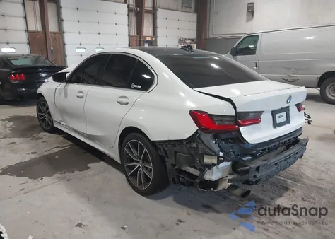 2019 BMW 330I xDrive z USA, uszkodzony, nr VIN 3MW5R7J50K8B01771